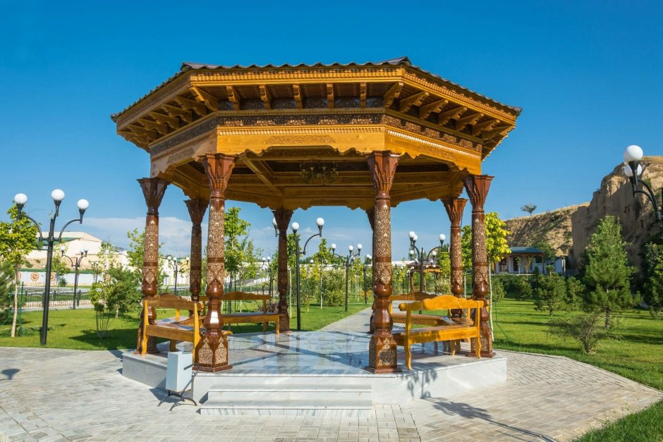 Национальный беседка в парк Душанбе