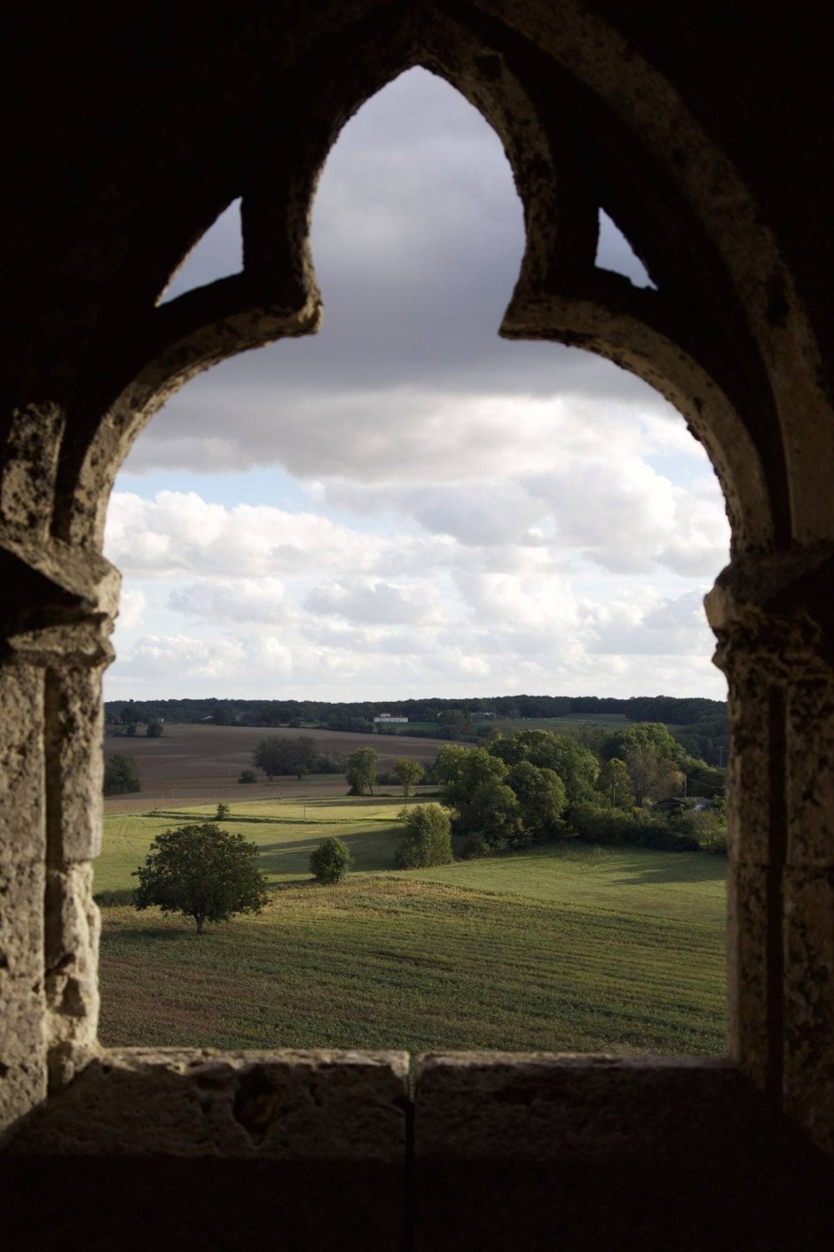 Арочное окно средневековое