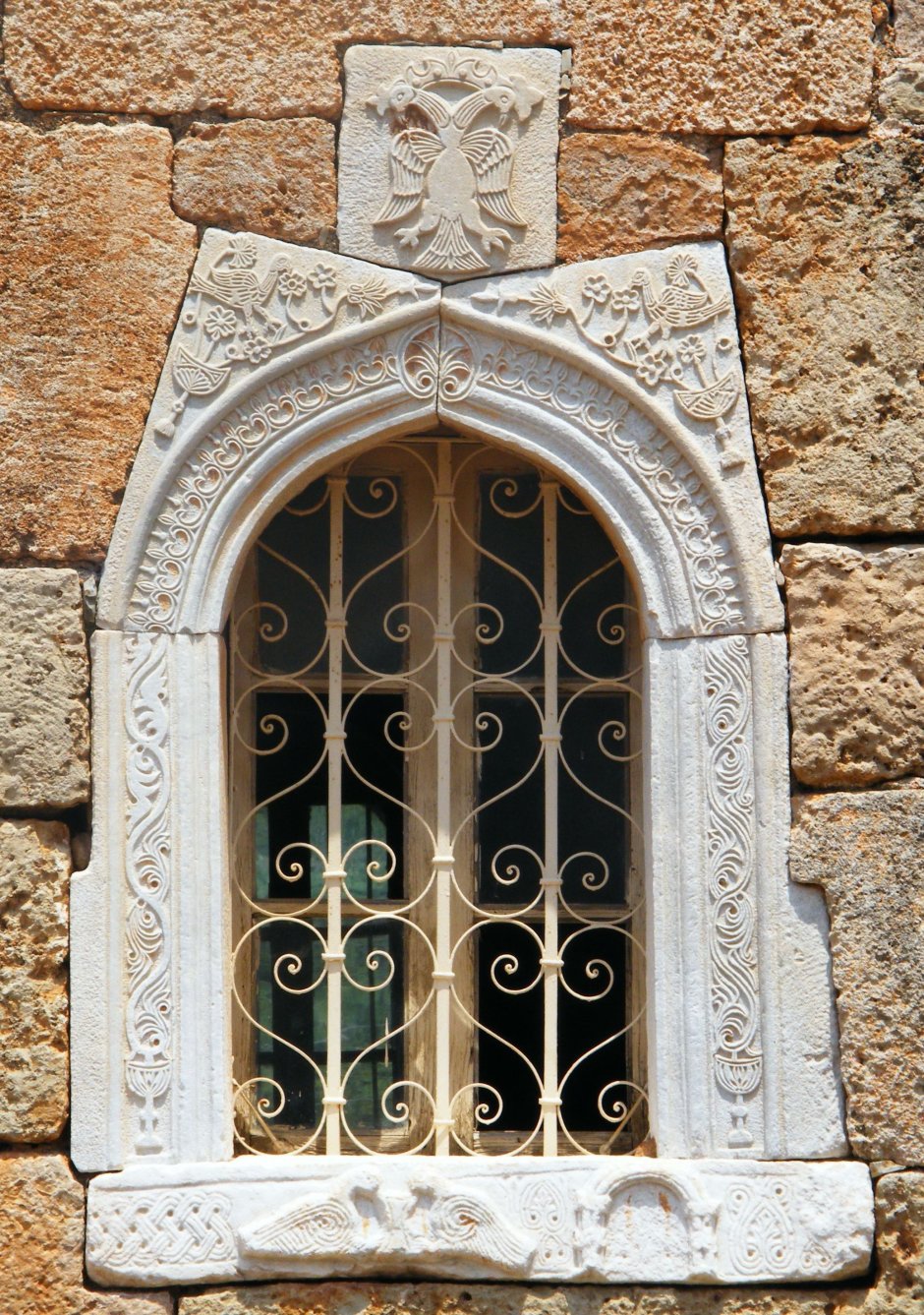 Окна в византийском стиле