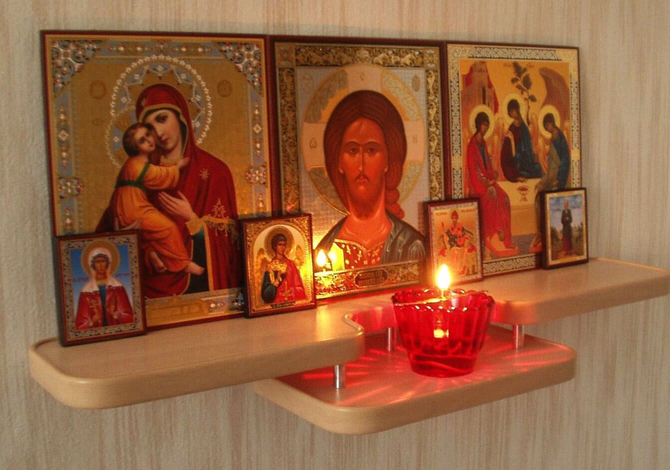 Красный уголок в квартире