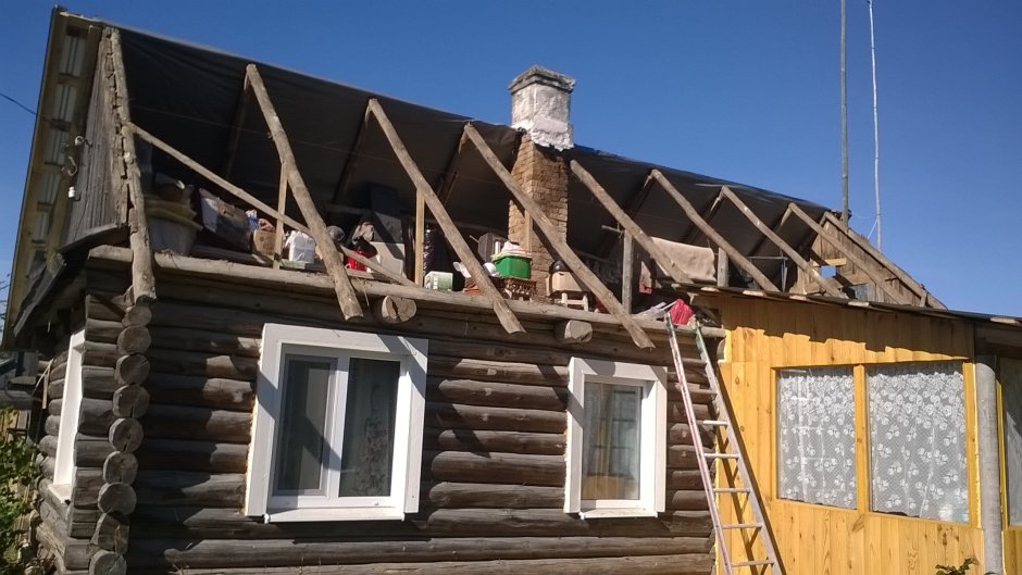 Крыши старых деревянных домов