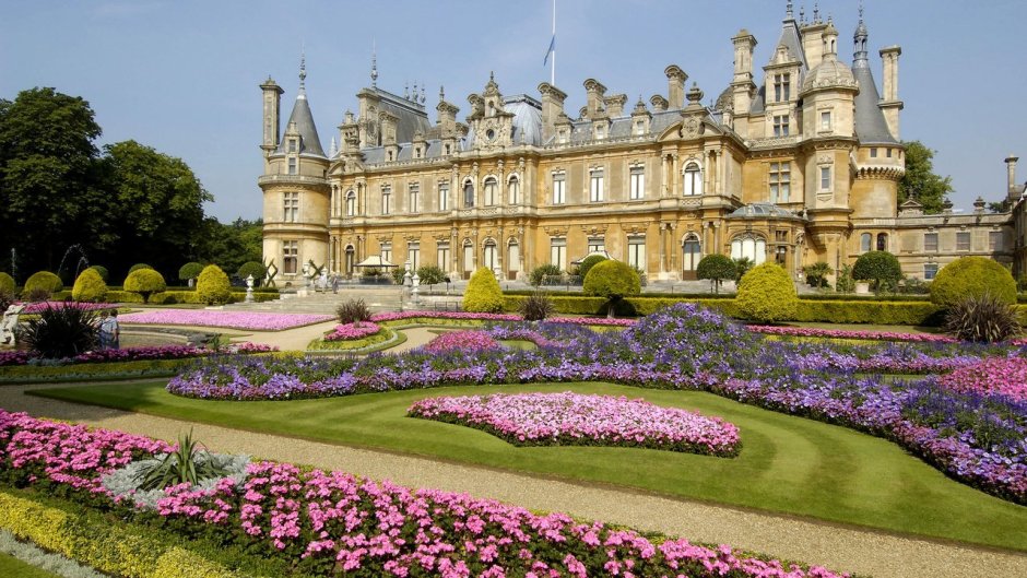 Waddesdon Manor в Англии