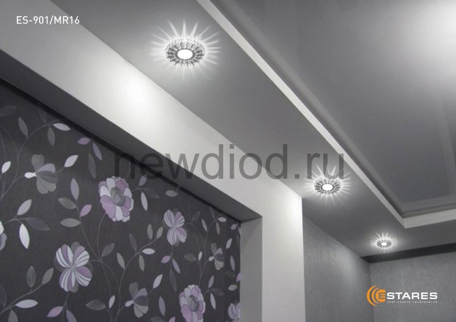Потолок из гипсокартона с точечными светильниками