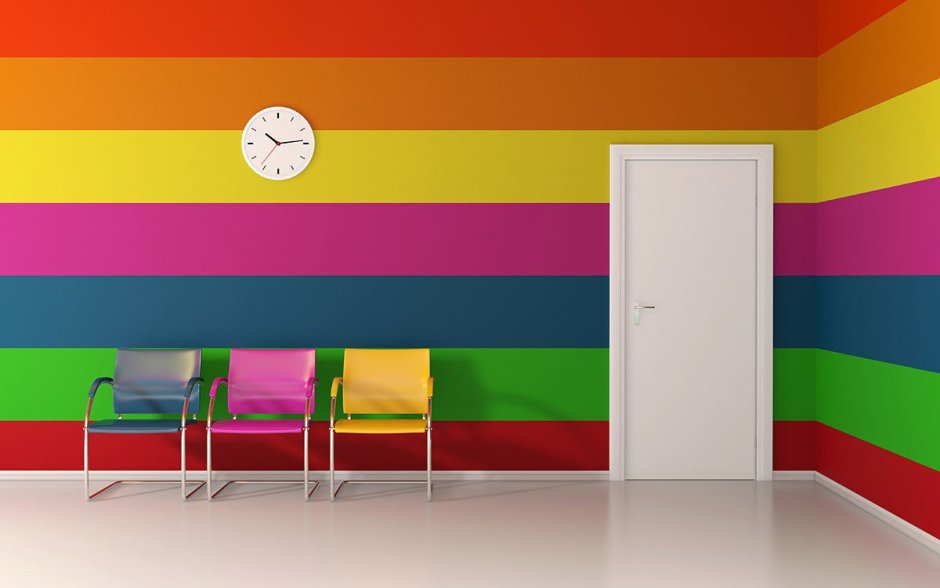Разноцветные стены в офисе