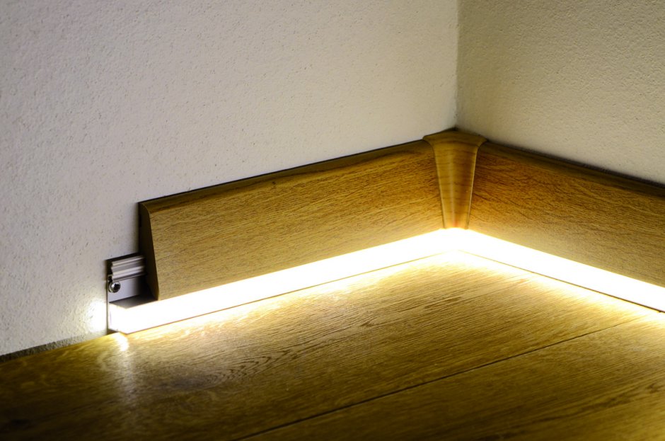 Плинтус для led-подсветки