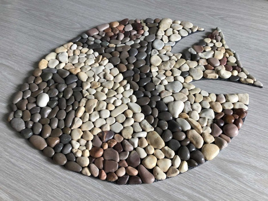 Декор с морскими камнями