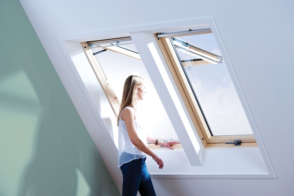 Мансардное окно Rehau 550x2950