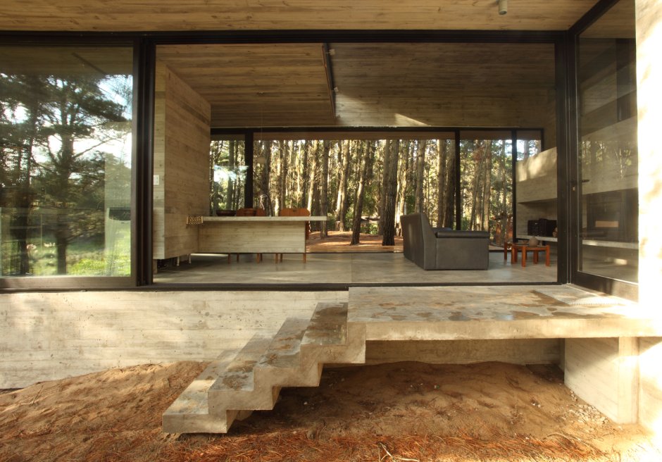 Монолитный бетонный дом