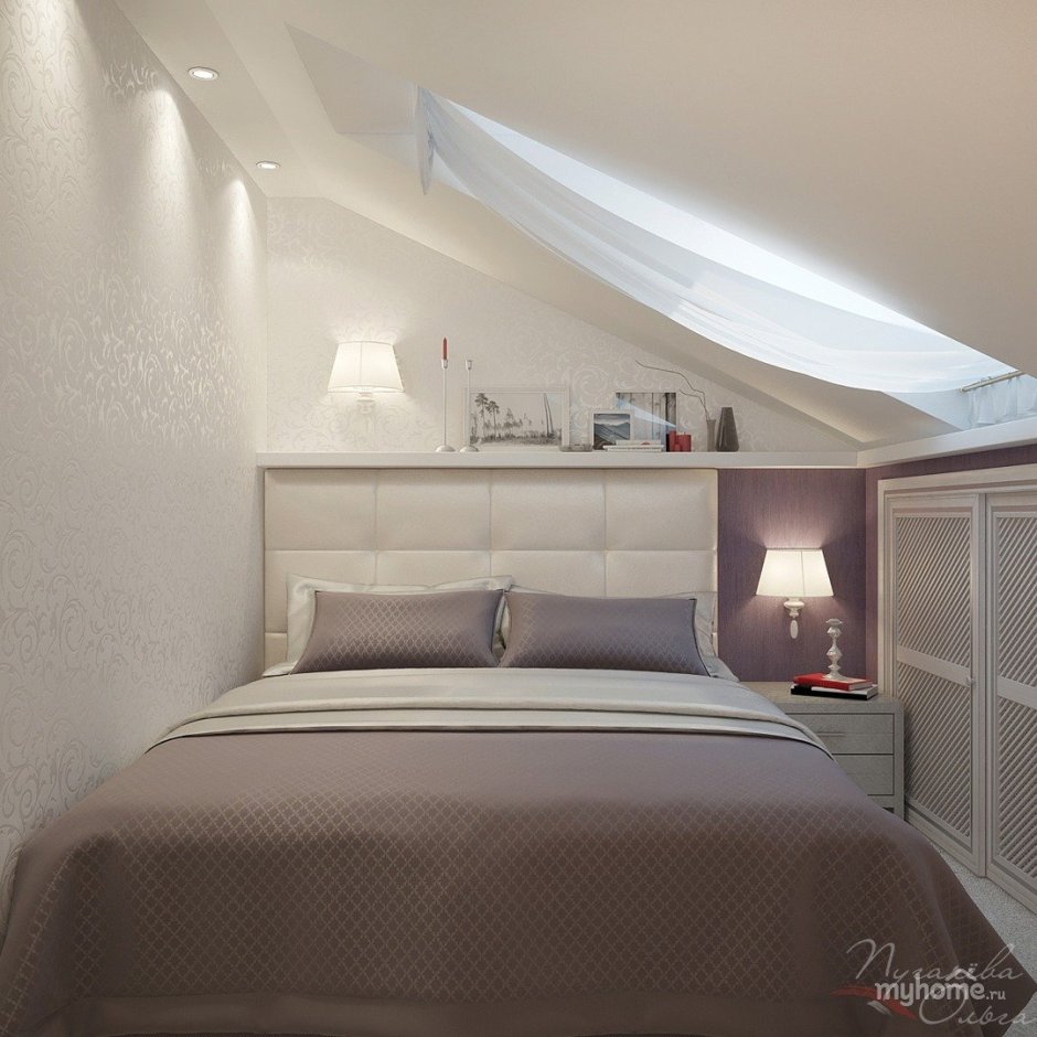 Спальня со скошенным потолком
