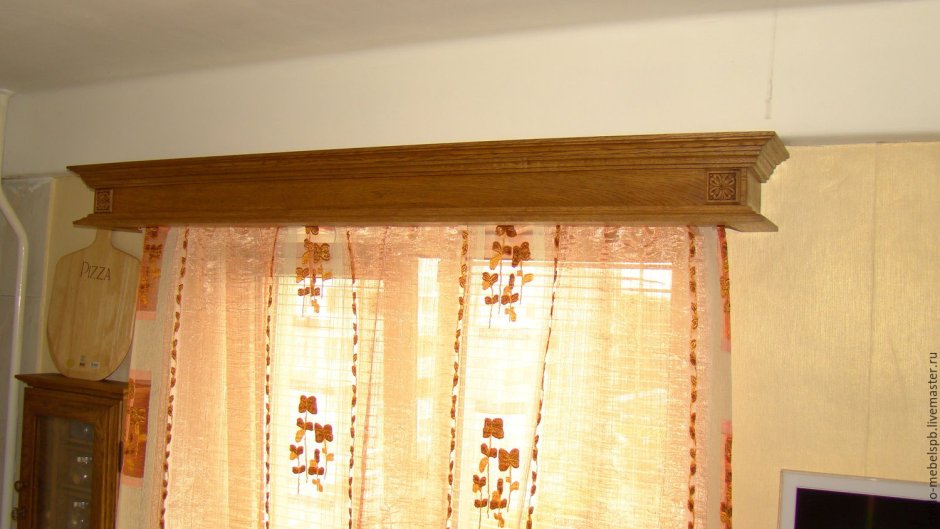 Карнизы для штор в деревянном доме