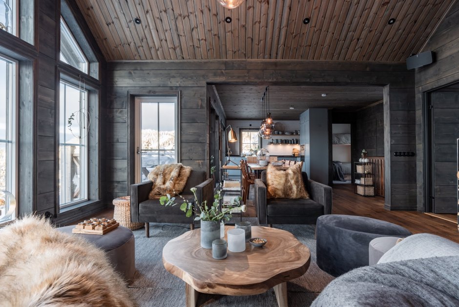 Шкуры на полу в Loft интерьере