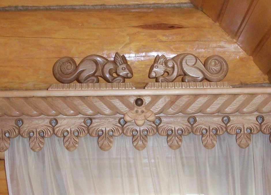 Резные карнизы для штор