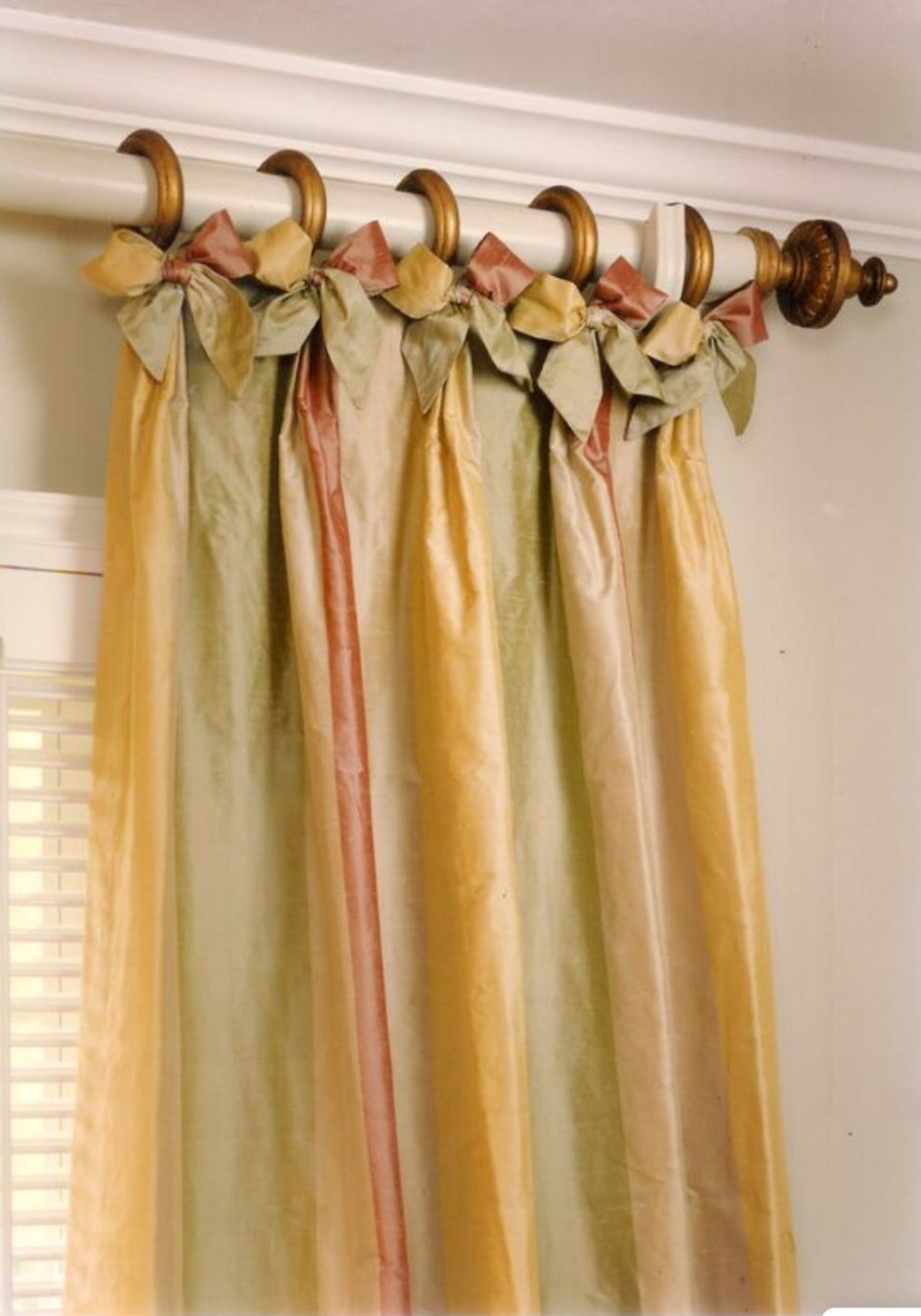 Крепление штор к карнизу