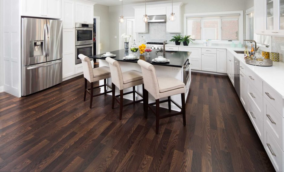 Laminate Flooring темный