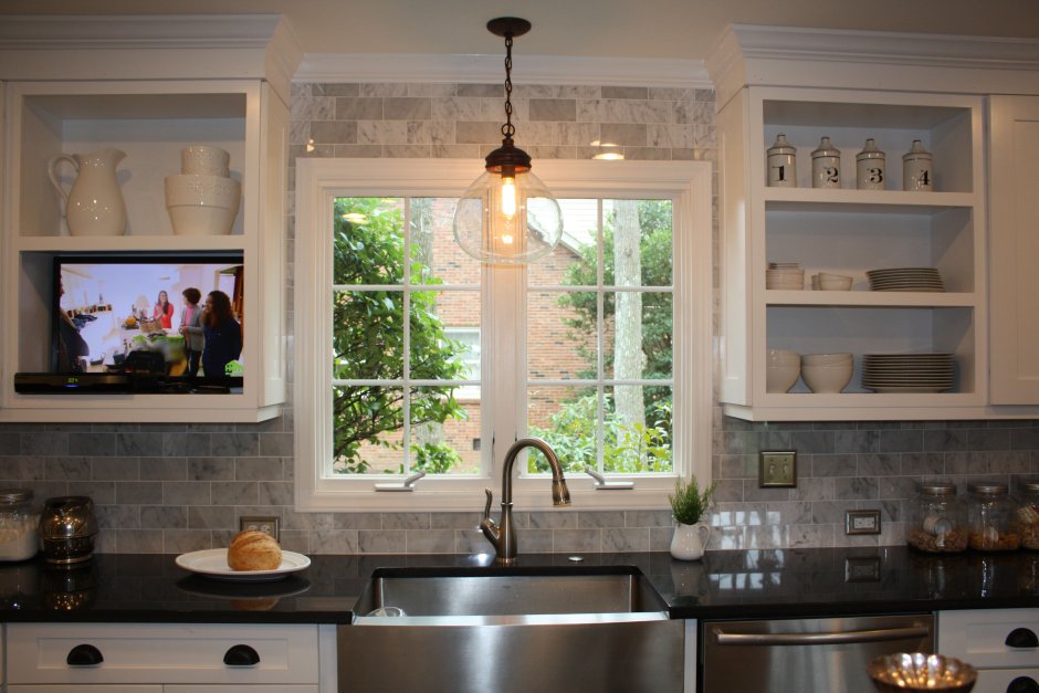 Kitchen Sink above