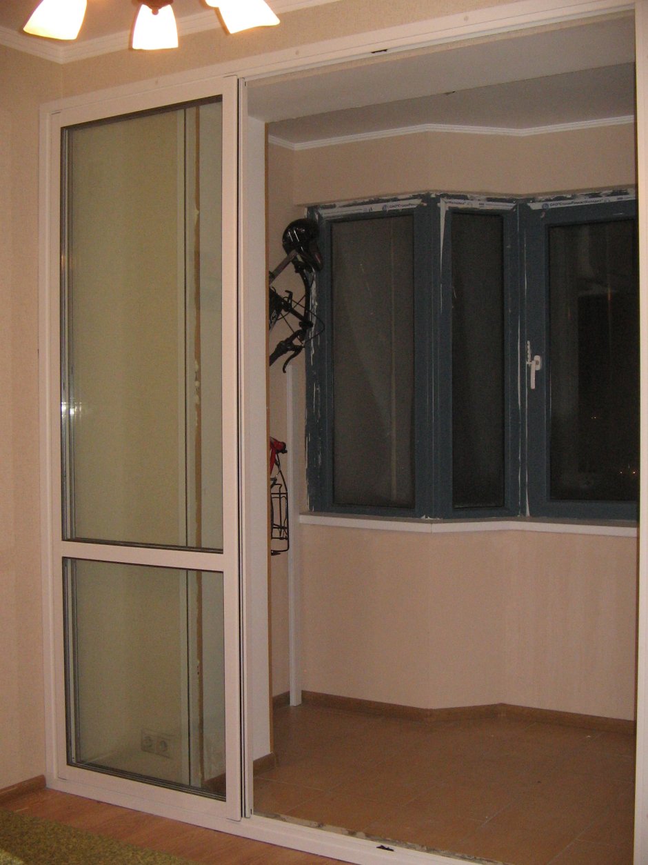 Раздвижные двери на балконный проем