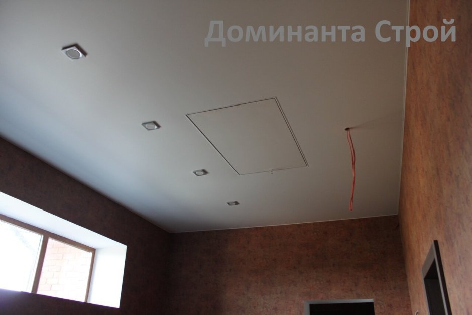 Ляда в натяжном потолке