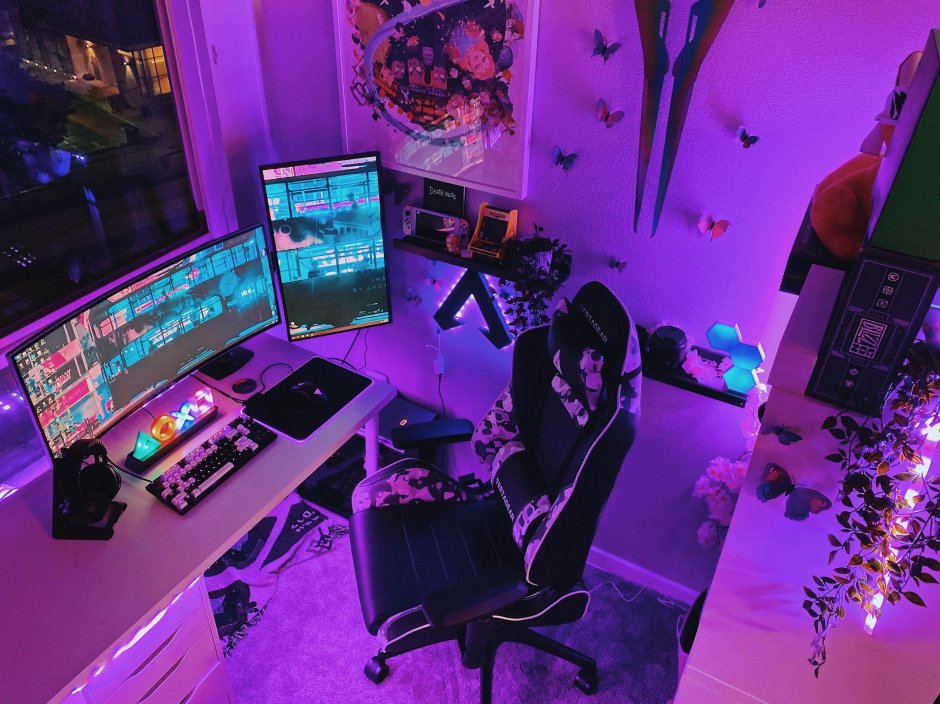 Геймерская комната в фиолетовых оттенках