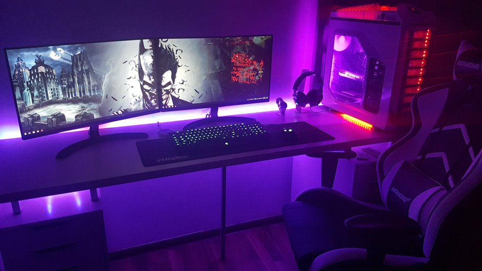 Компьютерный стол игровой с подсветкой