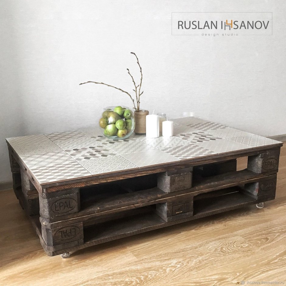 Журнальный стол из паллет