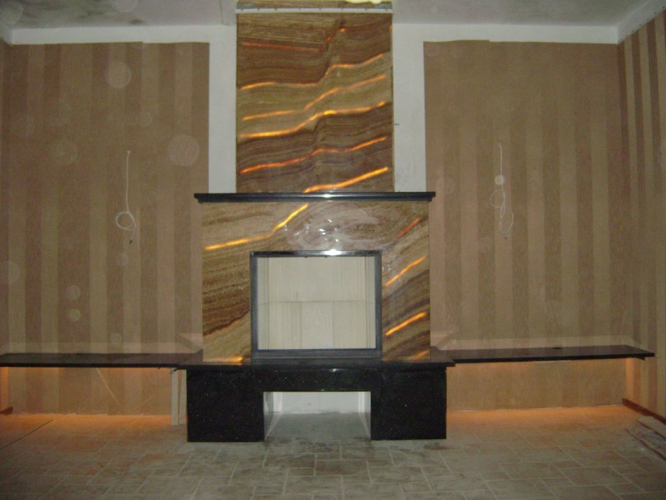 Каминная топка из оникса с подсветкой