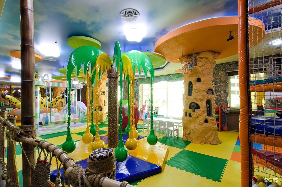 Занзибар, Тюмень, улица Александра Логунова, 3, корп. 1