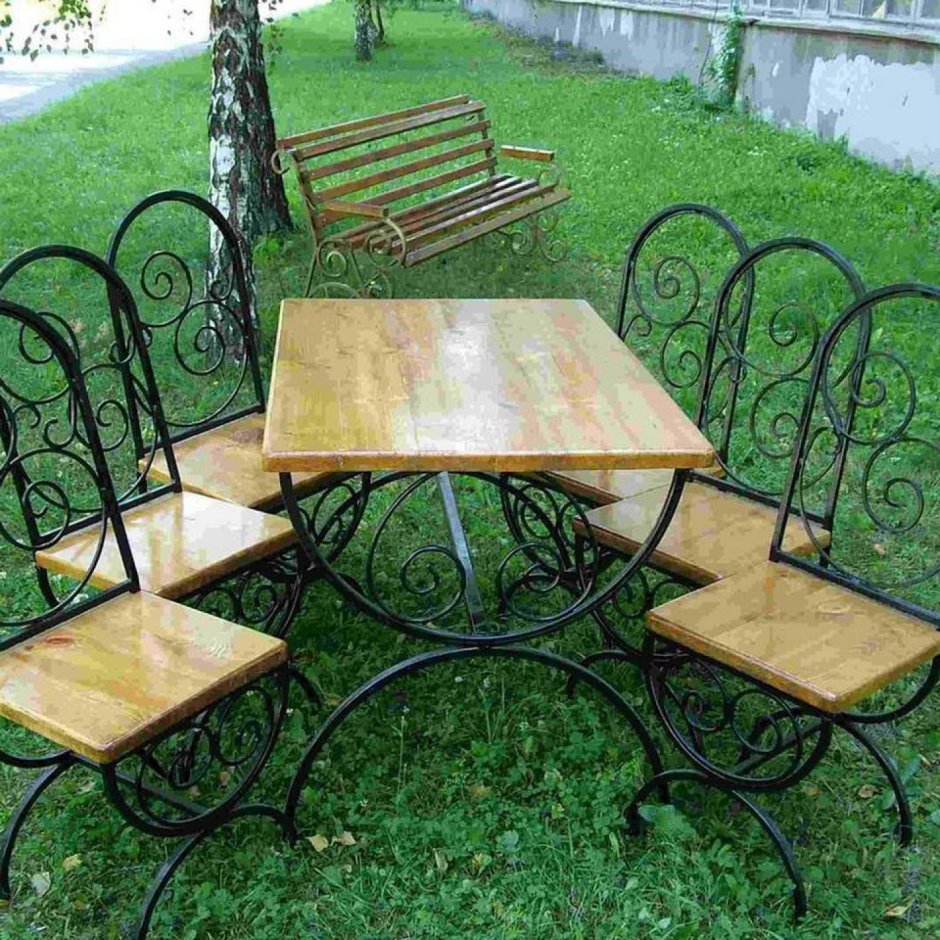 Кованые столы для сада