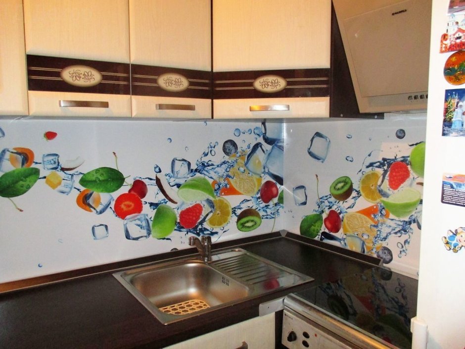 Прозрачный фартук для кухни из пластика