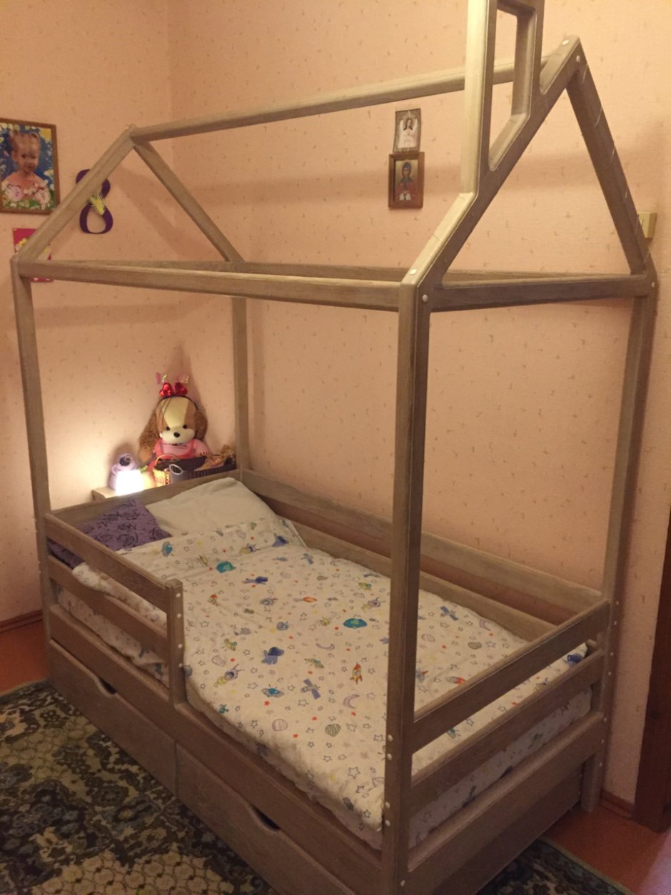 Детская кровать домик "Амелия"
