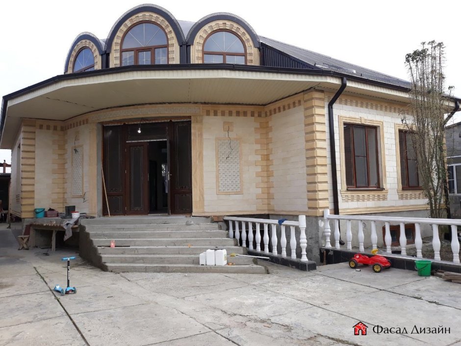 Одноэтажный фасад Дагестанский камень