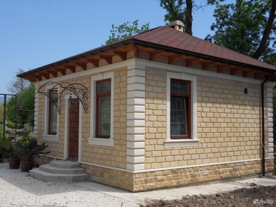 Одноэтажный фасад Дагестанский камень