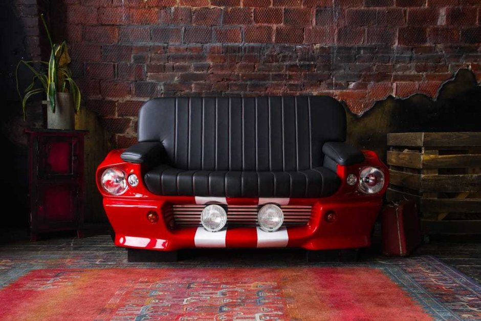 Диван из Ford Mustang