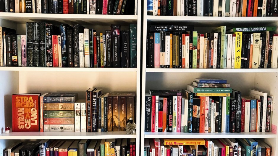 Книжные полки на рабочий стол
