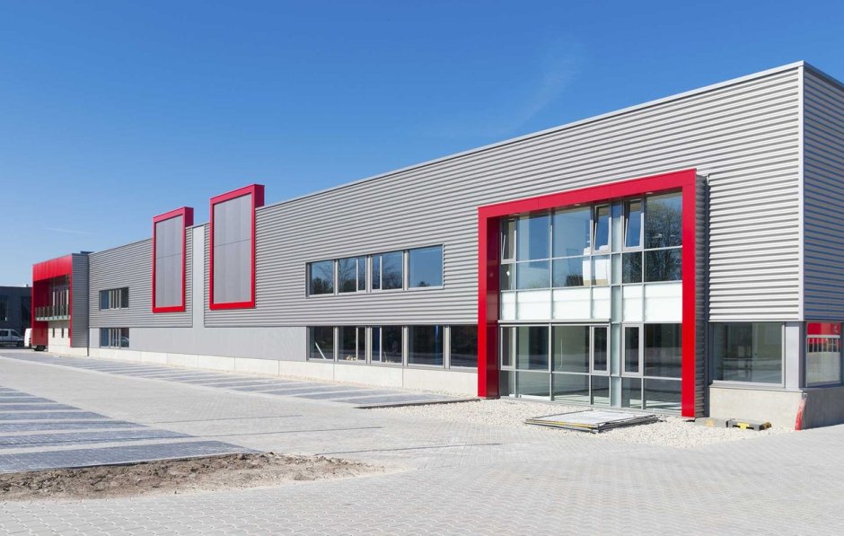 Стиль офисного здания из сэндвич панелей