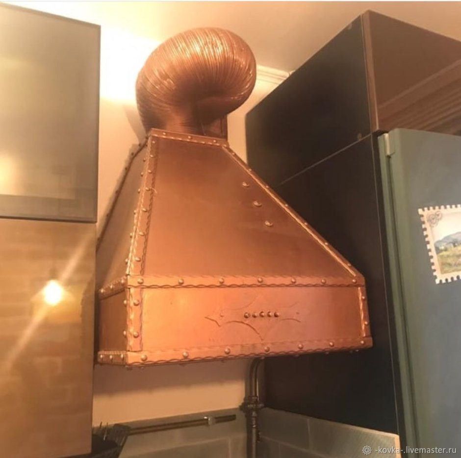 Вытяжка кухонная медь
