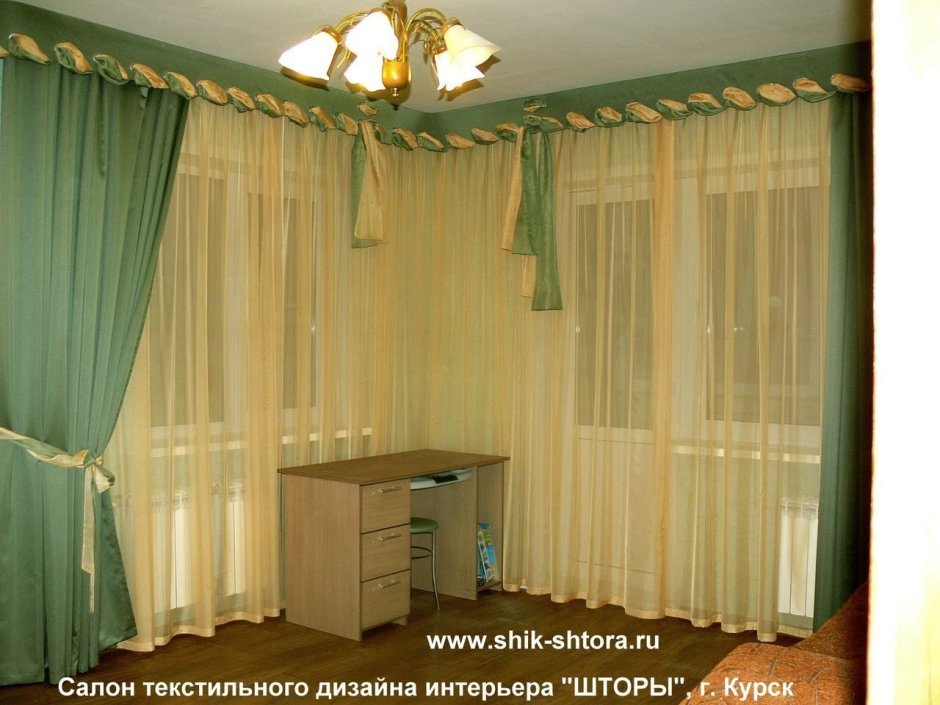 Шторы в угловую комнату