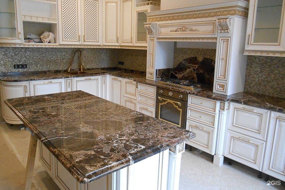Столешница Бергамо мрамор для кухни