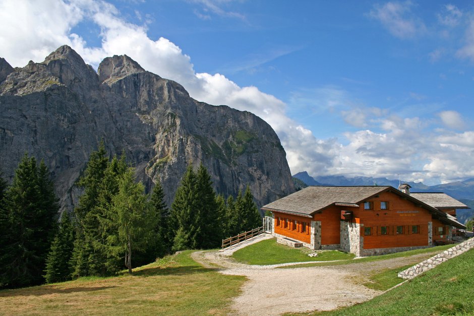 Mountain House домик в горах