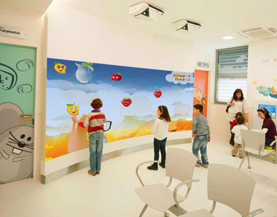 Интерактивная стена в детском саду
