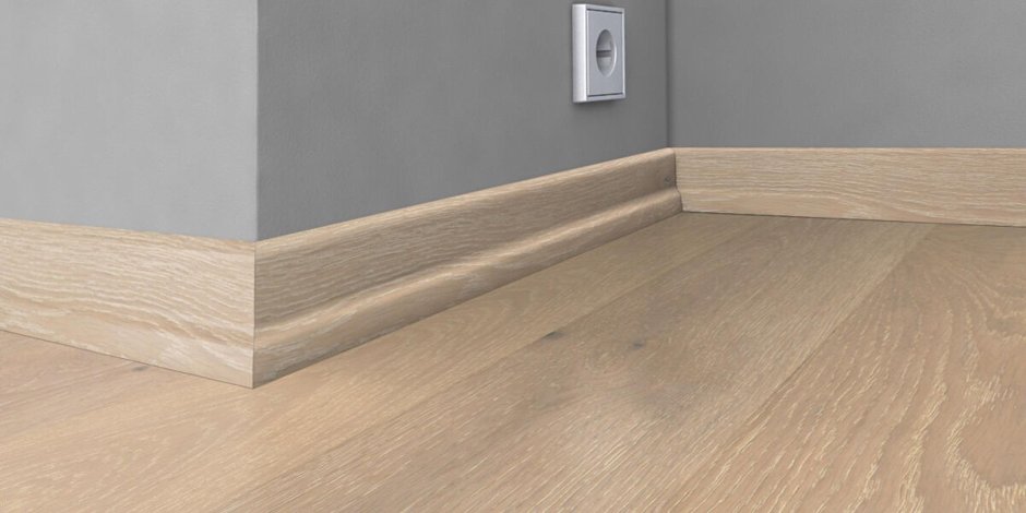 Плинтус Sport Skirting Oak 84x27x2350
