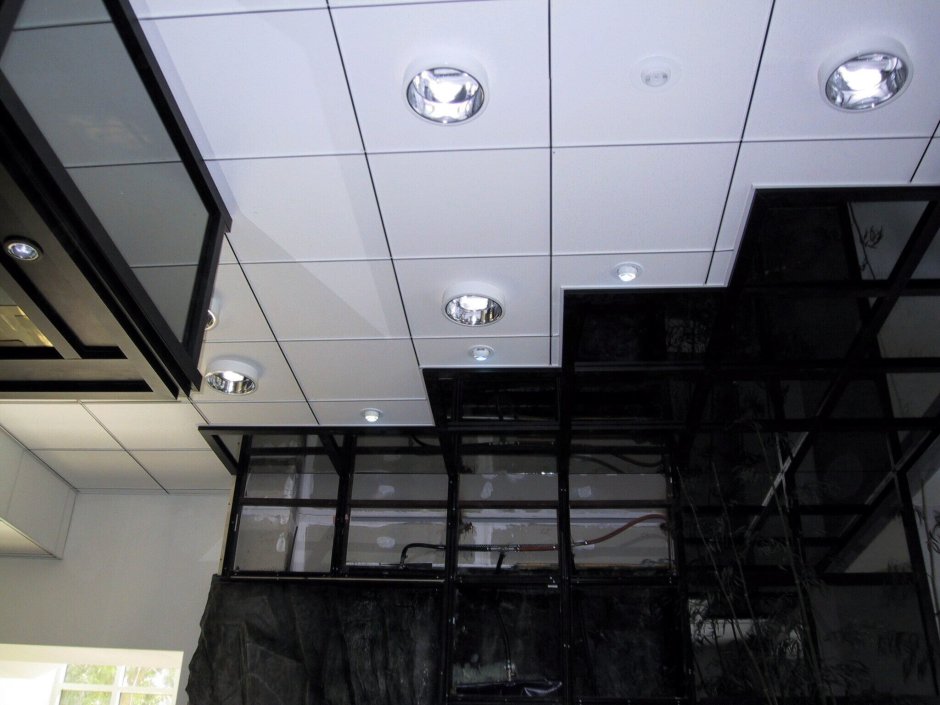 Разноуровневый кассетный потолок