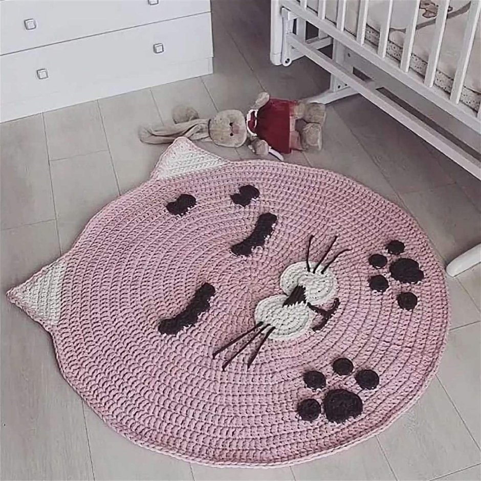 Коврик из трикотажной пряжи в детскую