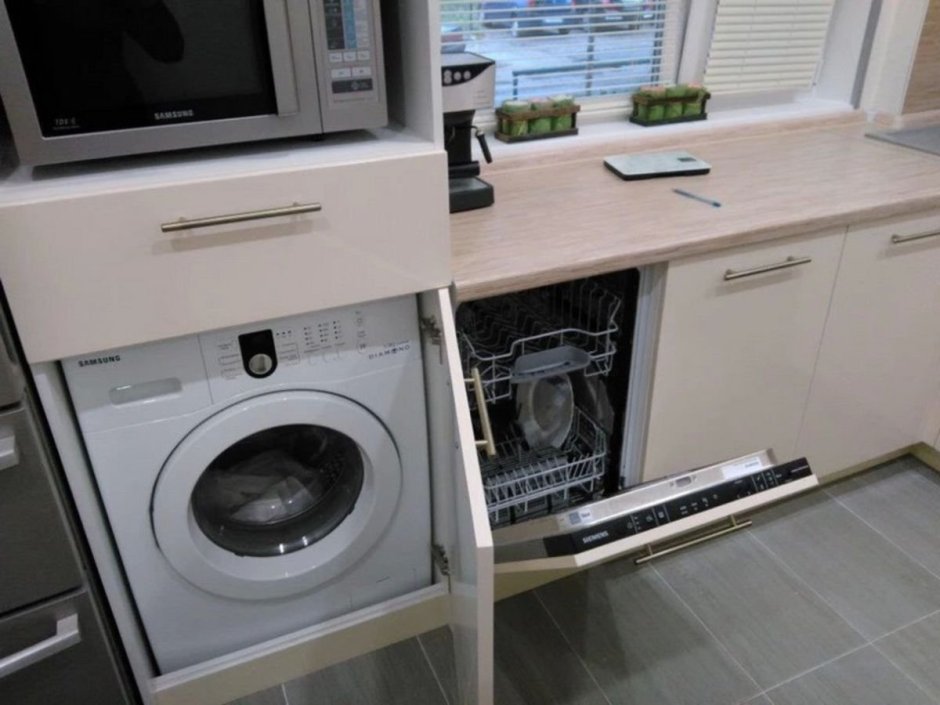 Встроенная стиральная машина и посудомойка