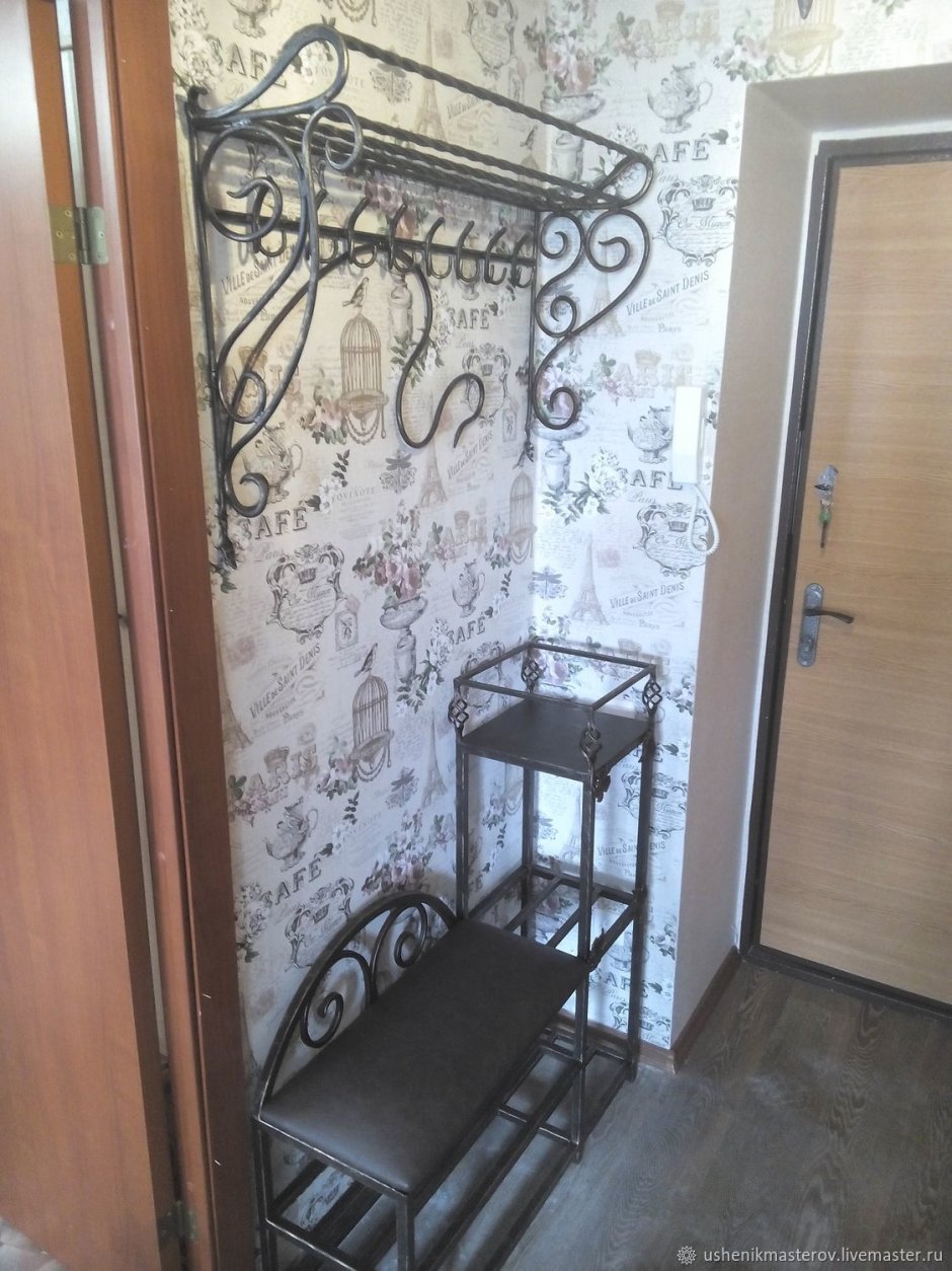 Прихожка из металла