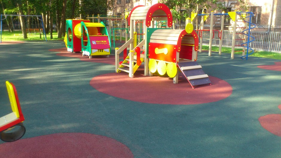 Оттенки детской площадки