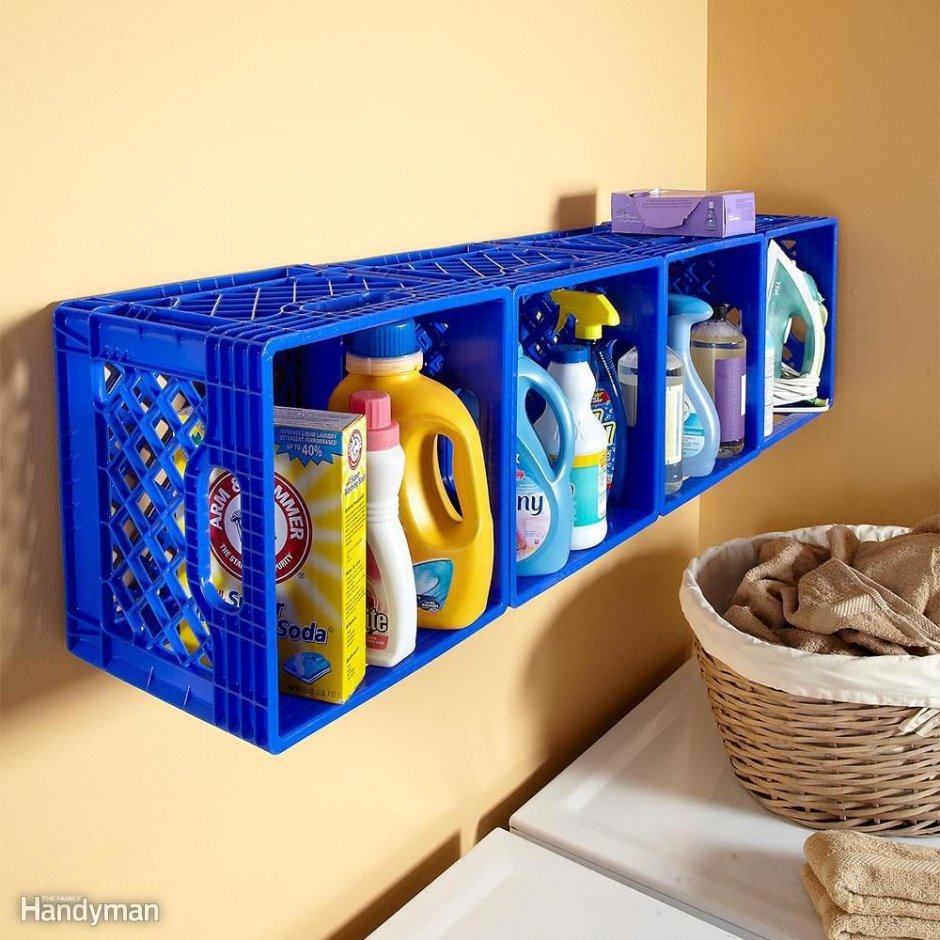 Полки из пластиковых канистр