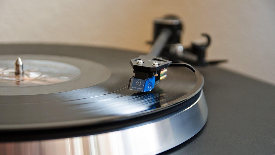 Hi end Turntable 80s