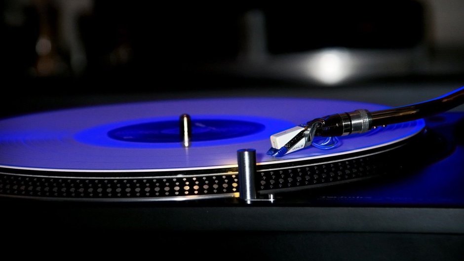 Виниловый проигрыватель DJ 80е