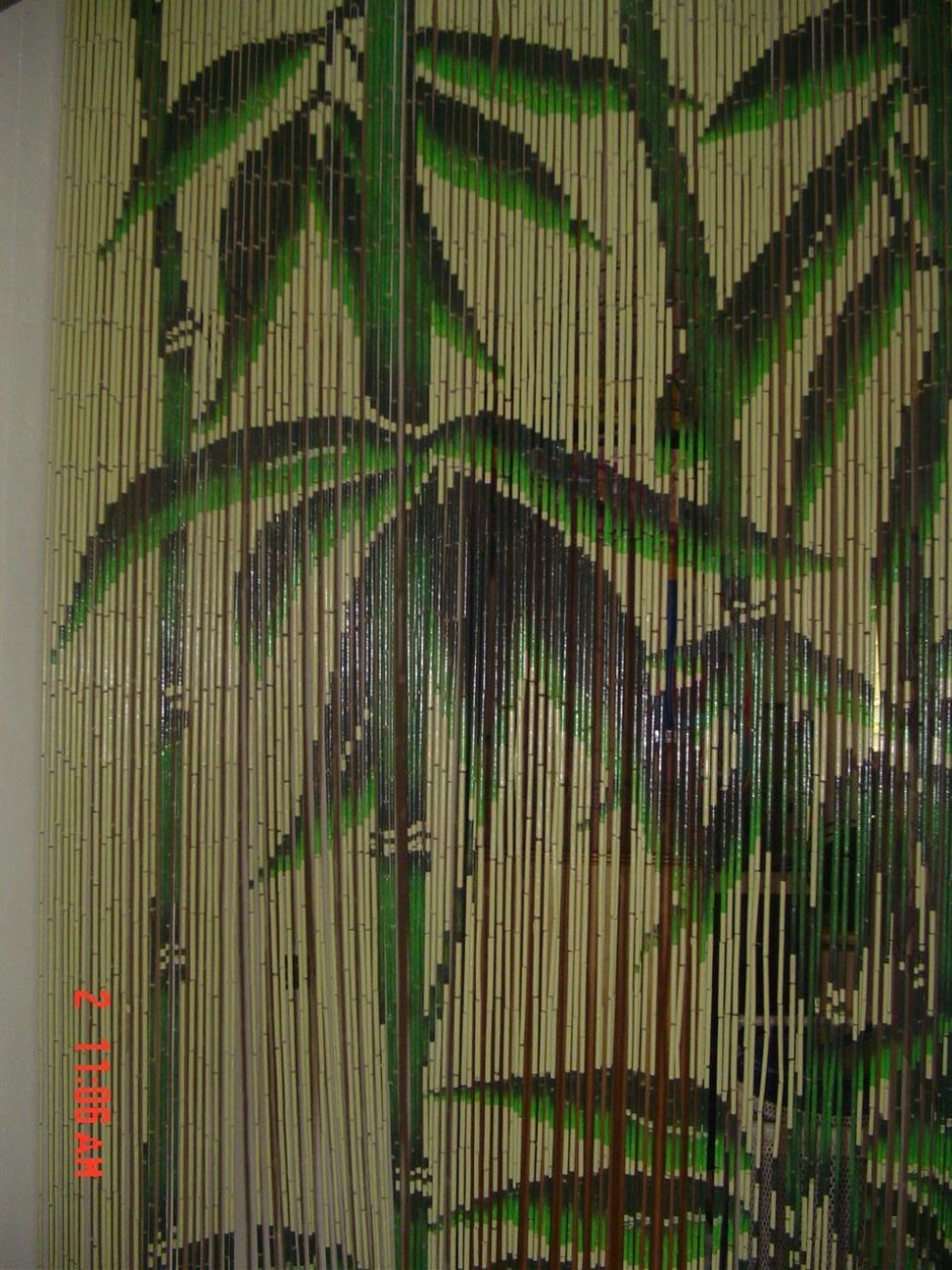 Бамбуковые шторы на дверной проем с рисунком