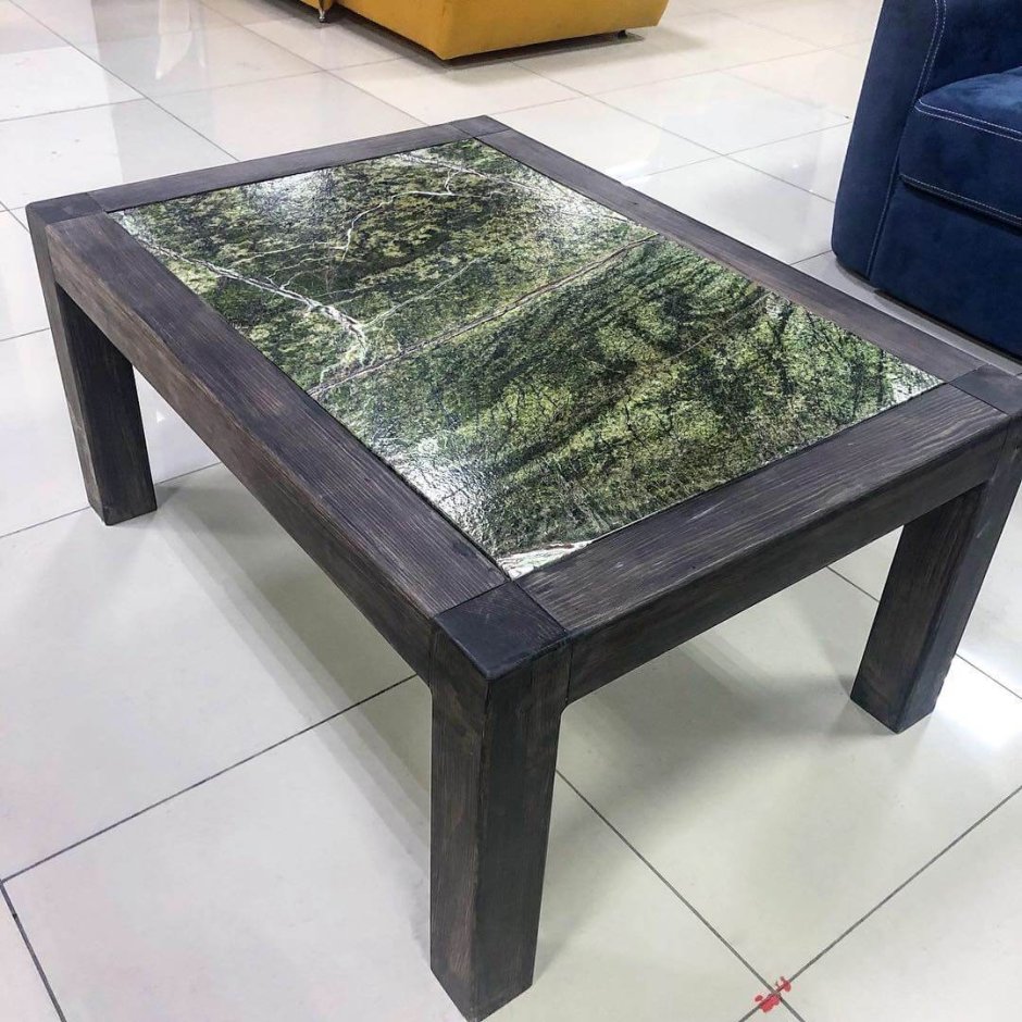 Кофейный столик из камня